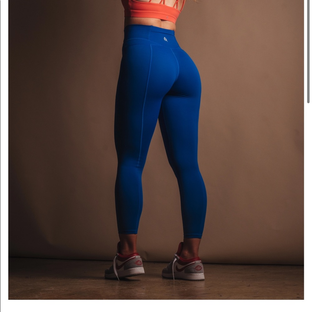 Ptula never worn Julieann royal blue leggings